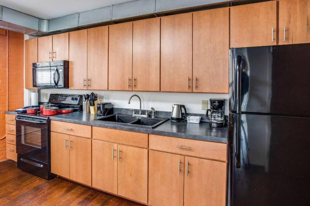 Villa Centric Modern Loft W/ King Beds & Smart Gametable Rochester Exterior foto
