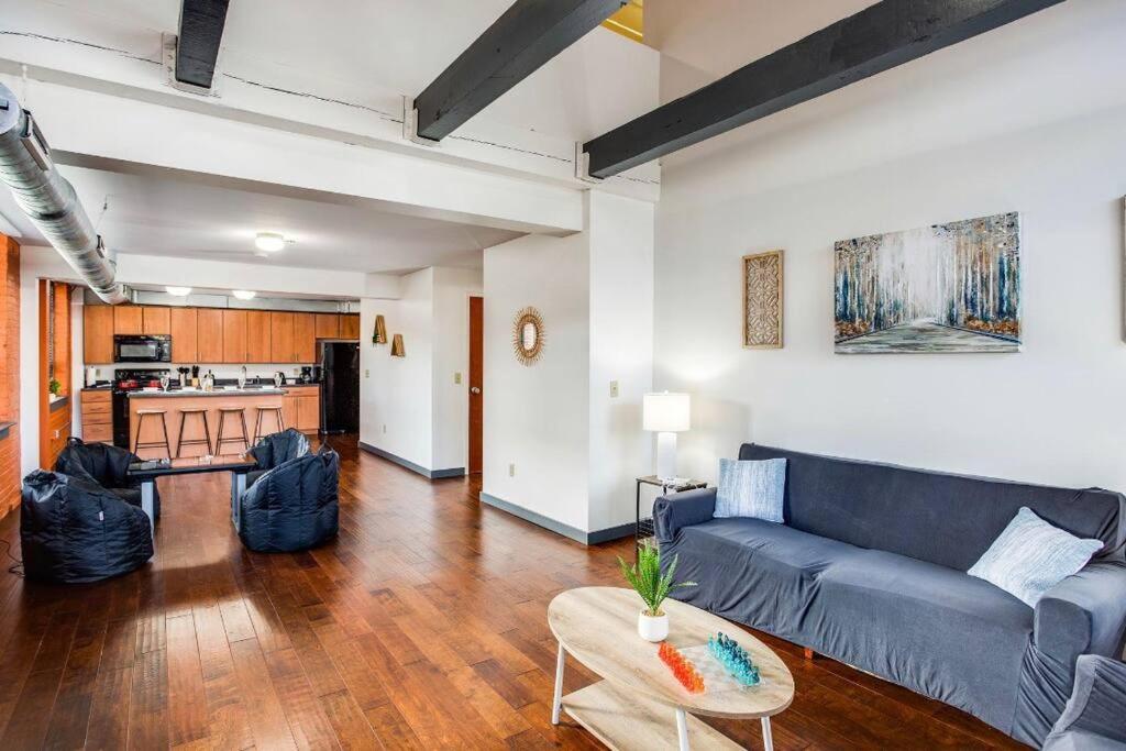 Villa Centric Modern Loft W/ King Beds & Smart Gametable Rochester Exterior foto